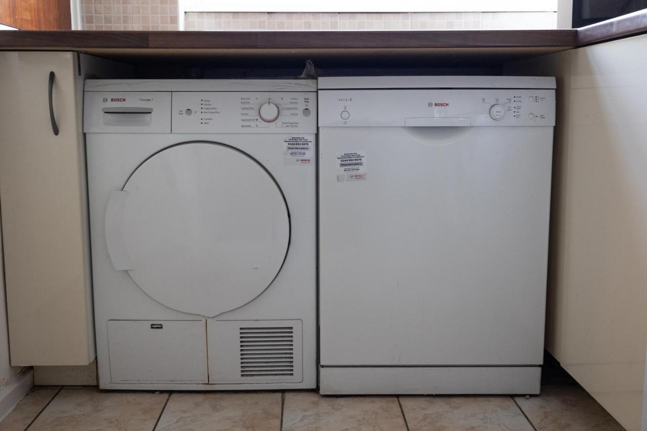Вілла London - 4 Bed - Sleeps 8 - Garden - Pet Friendly Екстер'єр фото