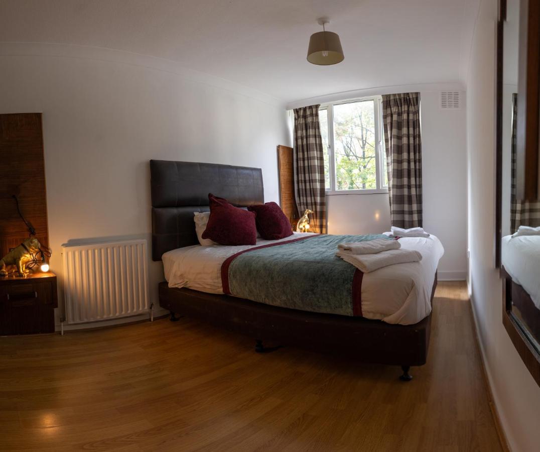 Вілла London - 4 Bed - Sleeps 8 - Garden - Pet Friendly Екстер'єр фото